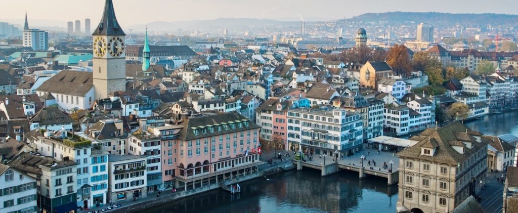 00-holding-zurich-travel-guide